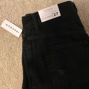 Pacsun women’s black 90s boyfriend jeans